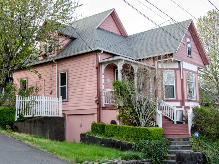 Vintage Homes in Sunset